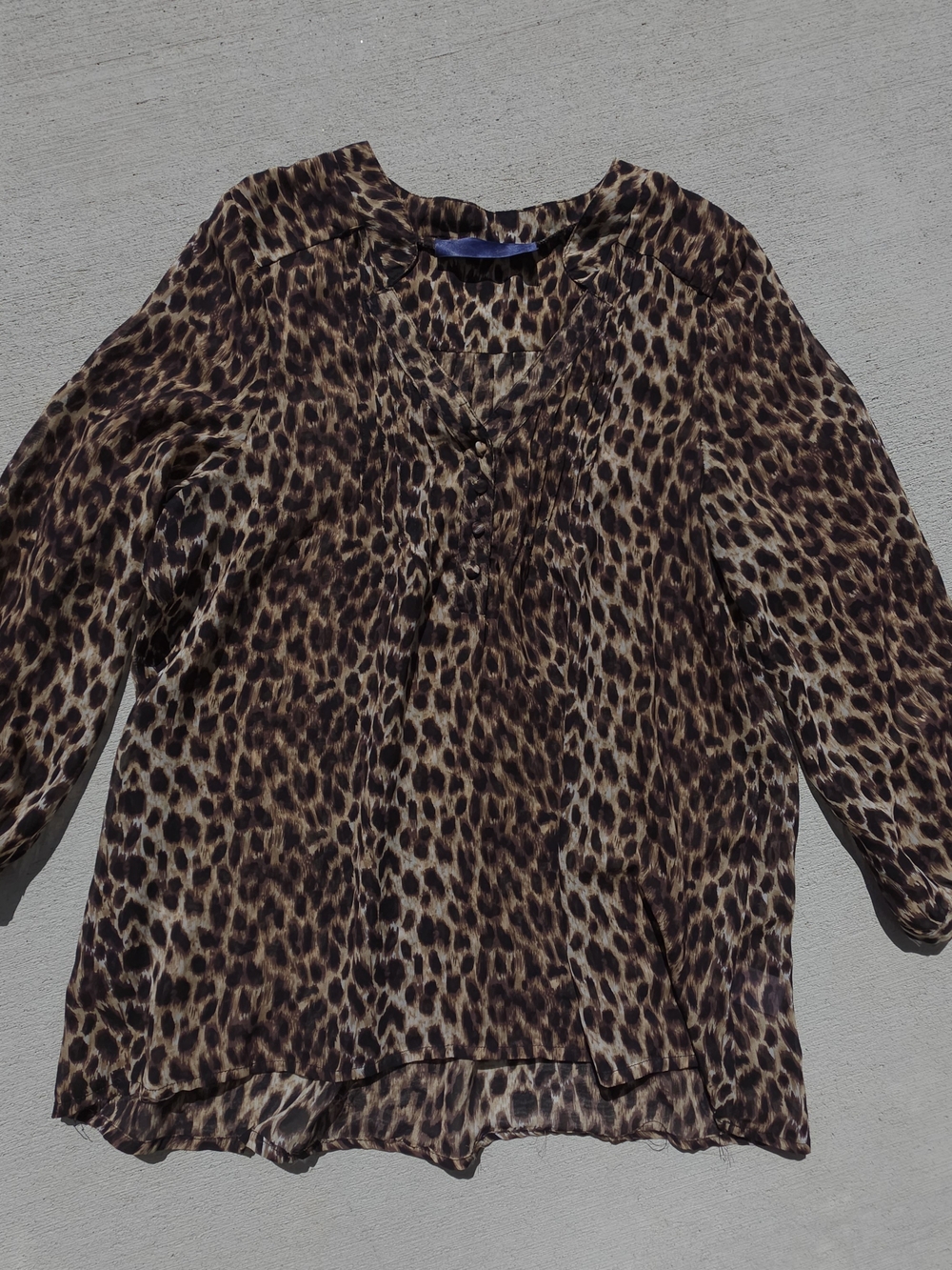 Womens Leopard print 3/4 sleeve polyester satin blouse in size Medium